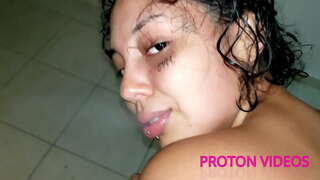 Гэта сцэна курэння з прыгожай татуіраваныя жанчынай-мадэллю. Тут мы трахаем яе прыгожую шапіках без сядла, пакуль яна паліць. Для тых, хто любіць паліць. Два ракурсу, уключаючы POV.