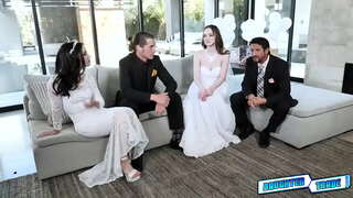 Papieża pomagają swoim падчерицам Hazel Moore i Przemysław Лув trochę wiedzy o seksie