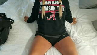 Etxeko rubia emaztea ibilaldiak cock Etxeko rubia emaztea ibilaldiak cock