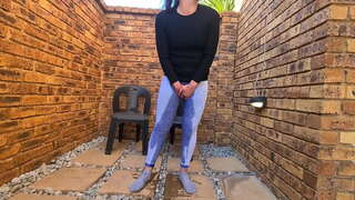 ���িটোল, শিরোনাম, বেশ্যা, গৃহাভ্যন্তরে এবং বাইরে প্রসাব করা | ভেজা ও নোংরা