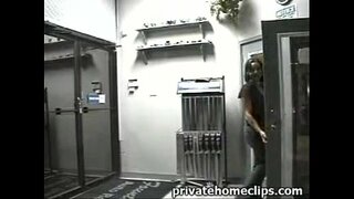 Сладък busty маце прави на шефа на най-ДОБРИЯ минет на работното място