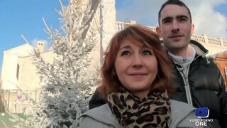 Млада и лепа она зајебава са својим дечком Млада и лепа она зајебава са својим дечком